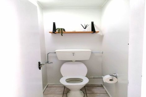 Photo of property in 2 Jasons Place, Churton Park, Wellington, 6037