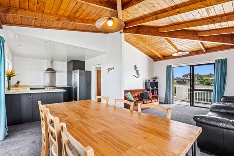 Photo of property in 9 Hall Road, Pataua North, Whangarei, 0175