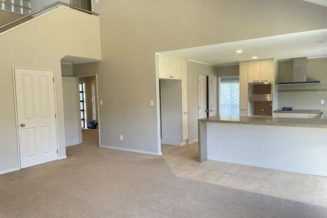 Photo of property in 16 Yarlside Place, Northpark, Auckland, 2013