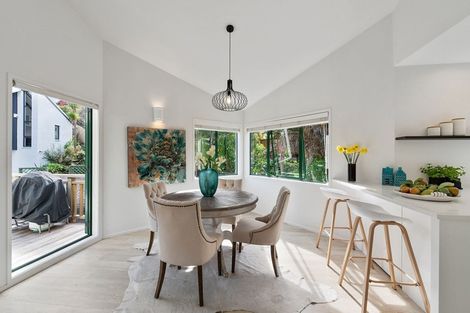 Photo of property in 2/68 Heathcote Road, Castor Bay, Auckland, 0620