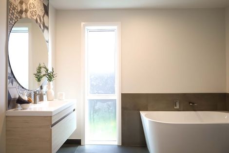 Photo of property in 2 Clements Crescent, Queenwood, Hamilton, 3210