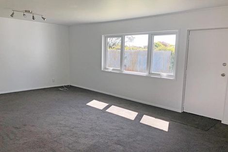 Photo of property in 1/18 Tironui Station Road East, Papakura, 2112