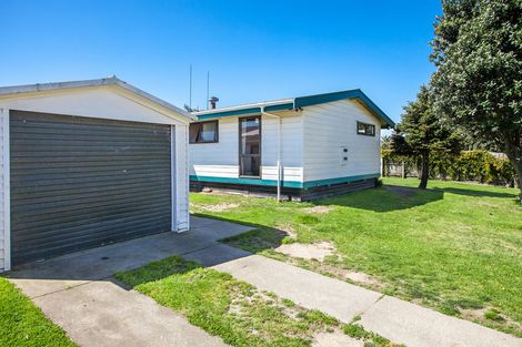 Photo of property in 6 Marlin Drive, Coastlands, Whakatane, 3120