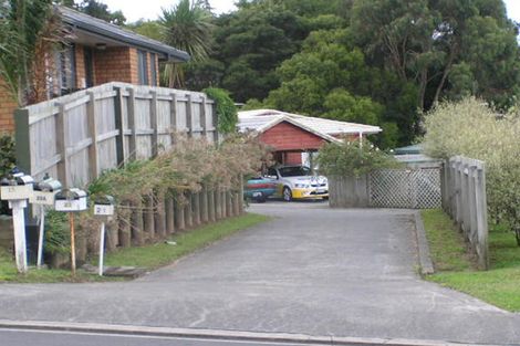 Photo of property in 23 Broadfield Street, Massey, Auckland, 0614