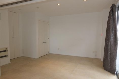 Photo of property in 2/32 Cranmer Square, Christchurch Central, Christchurch, 8013