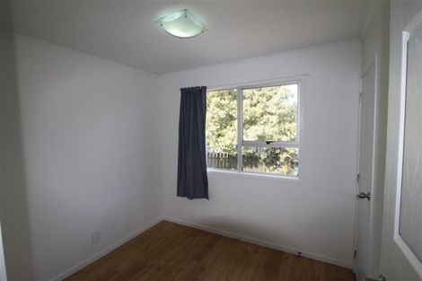 Photo of property in 12 St Margaret Place, West Harbour, Auckland, 0618