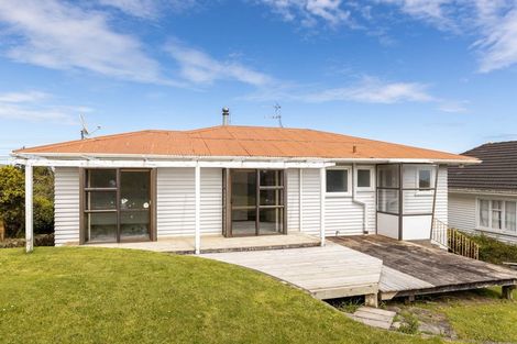 Photo of property in 56 Wallath Road, Westown, New Plymouth, 4310