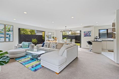 Photo of property in 5 Stoneleigh Green, Parklands, Christchurch, 8083