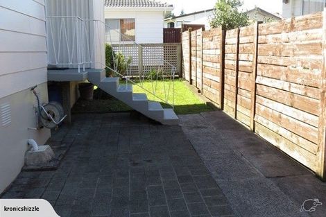 Photo of property in 1/9 Tomintoul Place, Highland Park, Auckland, 2010