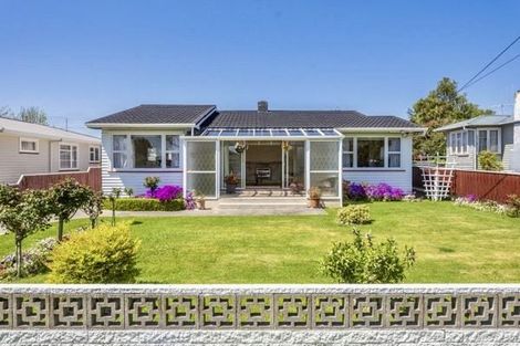 Photo of property in 18 Princes Street, Levin, 5510