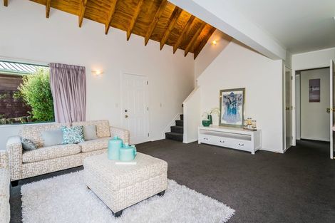 Photo of property in 1/470 East Coast Road, Windsor Park, Auckland, 0630