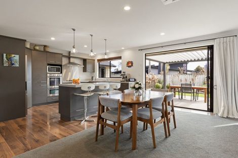 Photo of property in 9 Cooper Crescent, Cambridge, 3434