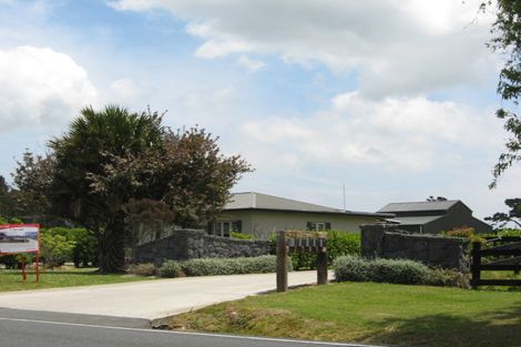 Photo of property in 109b Riverhead Road, Kumeu, 0892