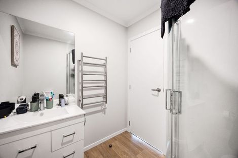 Photo of property in 2/125b Metcalfe Road, Ranui, Auckland, 0612
