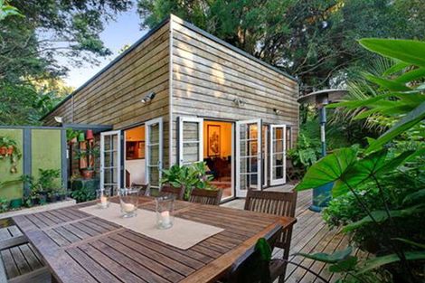 Photo of property in 583 South Titirangi Road, Titirangi, Auckland, 0604