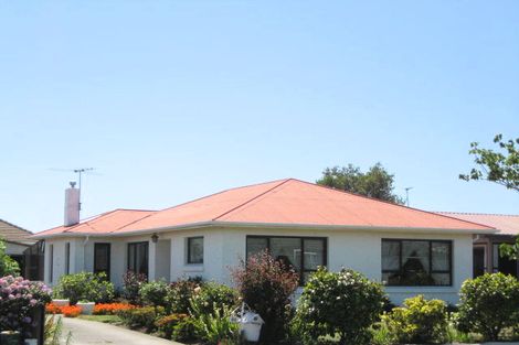 Photo of property in 45 Bickerton Street, Wainoni, Christchurch, 8061