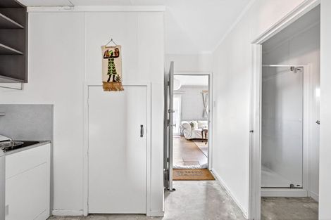 Photo of property in 11 Douglas Street, Okitu, Gisborne, 4010