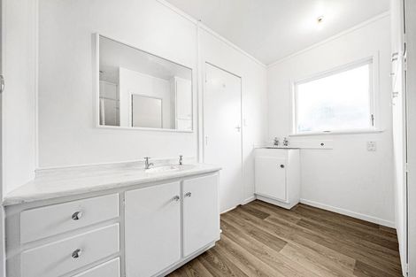 Photo of property in 22 Grande Vue Road, Hillpark, Auckland, 2102