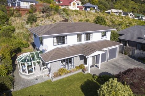 Photo of property in 5 Furlong Crescent, Churton Park, Wellington, 6037