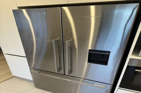 Photo of property in 48a Portadown Avenue, Pakuranga Heights, Auckland, 2010