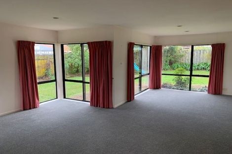 Photo of property in 59 Matterhorn Crescent, Northpark, Auckland, 2013