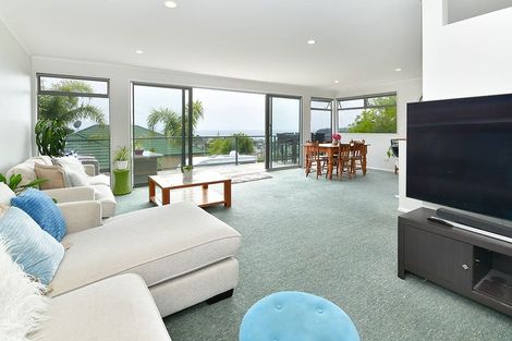 Photo of property in 37a Brightside Road, Stanmore Bay, Whangaparaoa, 0932