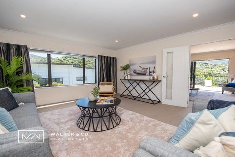 Photo of property in 14 Cosgrove Rise, Riverstone Terraces, Upper Hutt, 5018