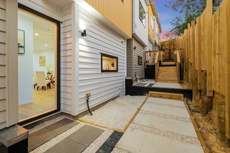 Photo of property in 208e Ti Rakau Drive, Pakuranga Heights, Auckland, 2010