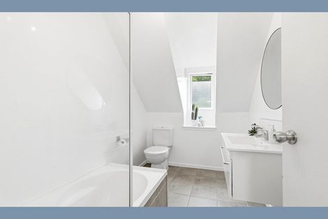 Photo of property in 2/39 Onslow Road, Khandallah, Wellington, 6035