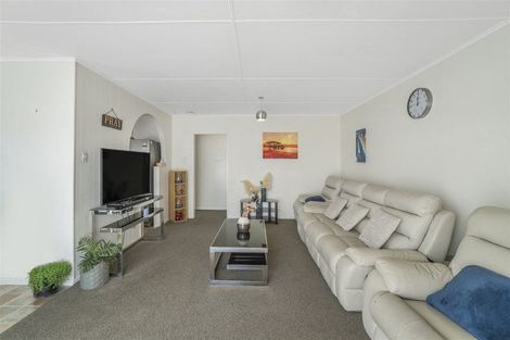 Photo of property in 321a Wellington Road, Wainuiomata, Lower Hutt, 5014
