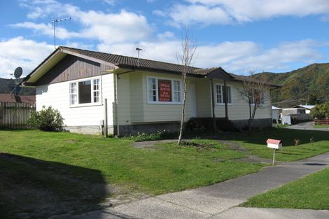 Photo of property in 2 Stockdale Street, Wainuiomata, Lower Hutt, 5014