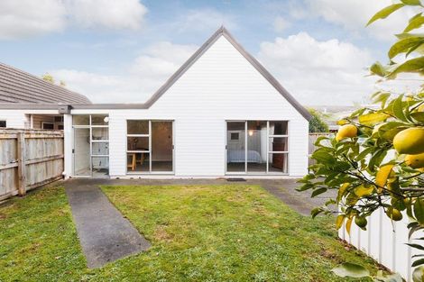 Photo of property in 14 Seaton Court, Hokowhitu, Palmerston North, 4410