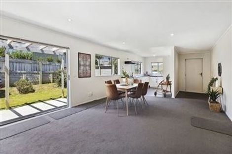 Photo of property in 14 Peel Lane, Aotea, Porirua, 5024