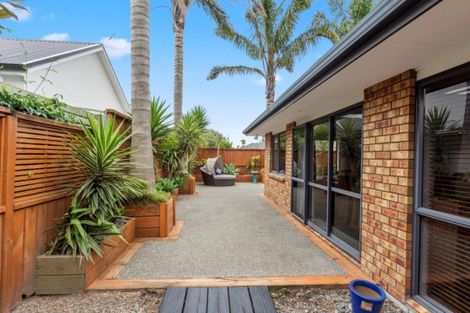 Photo of property in 32 Aranui Drive, Papamoa Beach, Papamoa, 3118