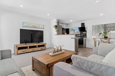 Photo of property in 230b Gravatt Road, Papamoa Beach, Papamoa, 3118