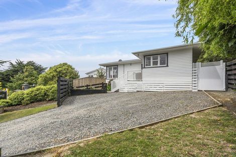 Photo of property in 76 Grays Road, Camborne, Porirua, 5026