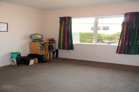 Photo of property in 124 Ferry Road, Edendale, 9825