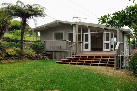 Photo of property in 10 Viking Avenue, Hillsborough, Auckland, 1042