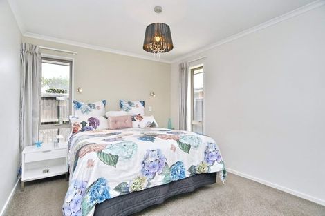Photo of property in 15 Sequoia Way, Rangiora, 7400
