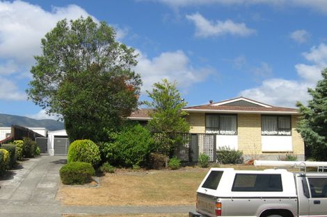 Photo of property in 4 Fremont Grove, Totara Park, Upper Hutt, 5018