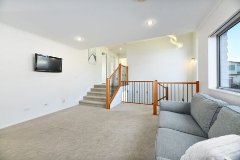 Photo of property in 31 Syrah Crescent, Ranui, Auckland, 0612