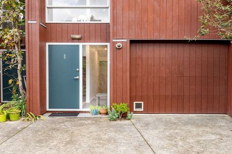 Photo of property in 76g Edmonton Road, Henderson, Auckland, 0612