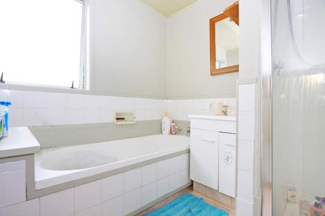 Photo of property in 3 Carter Place, Manurewa, Auckland, 2102