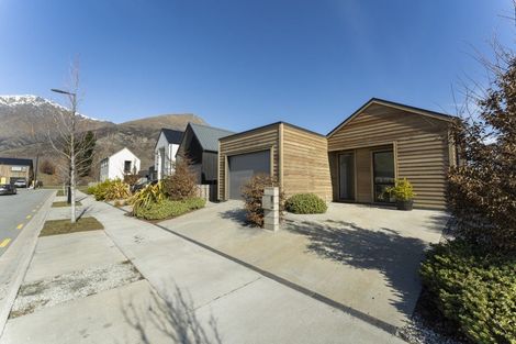 Photo of property in 6 Lorne Street, Lake Hayes, Queenstown, 9304