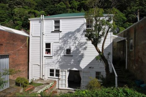 Photo of property in 141 Grant Road, Thorndon, Wellington, 6011