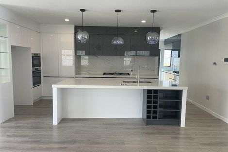 Photo of property in 7 Haku Road, Flat Bush, Auckland, 2019