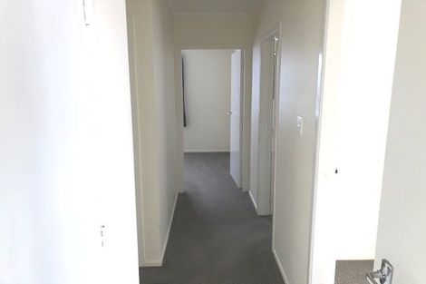 Photo of property in 18 Barrys Road, Glendene, Auckland, 0602