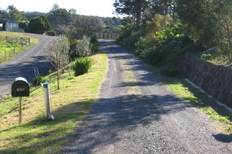 Photo of property in 105 Yorke Road, Haruru, 0204