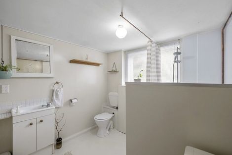 Photo of property in 126 Huatoki Street, Frankleigh Park, New Plymouth, 4310