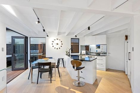 Photo of property in 2/36 Edgeware Road, St Albans, Christchurch, 8014